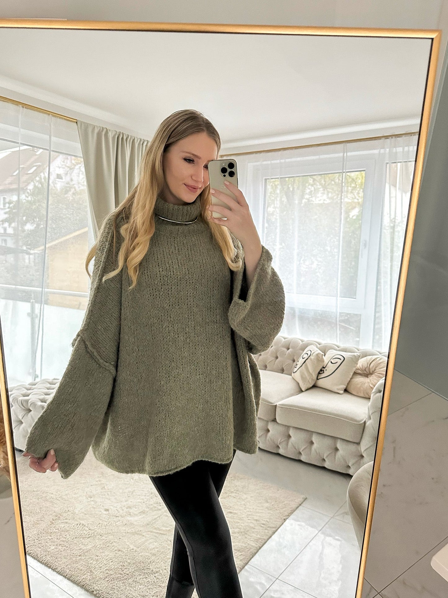 Wolke 7 – Long Sweater mit Rollkragen